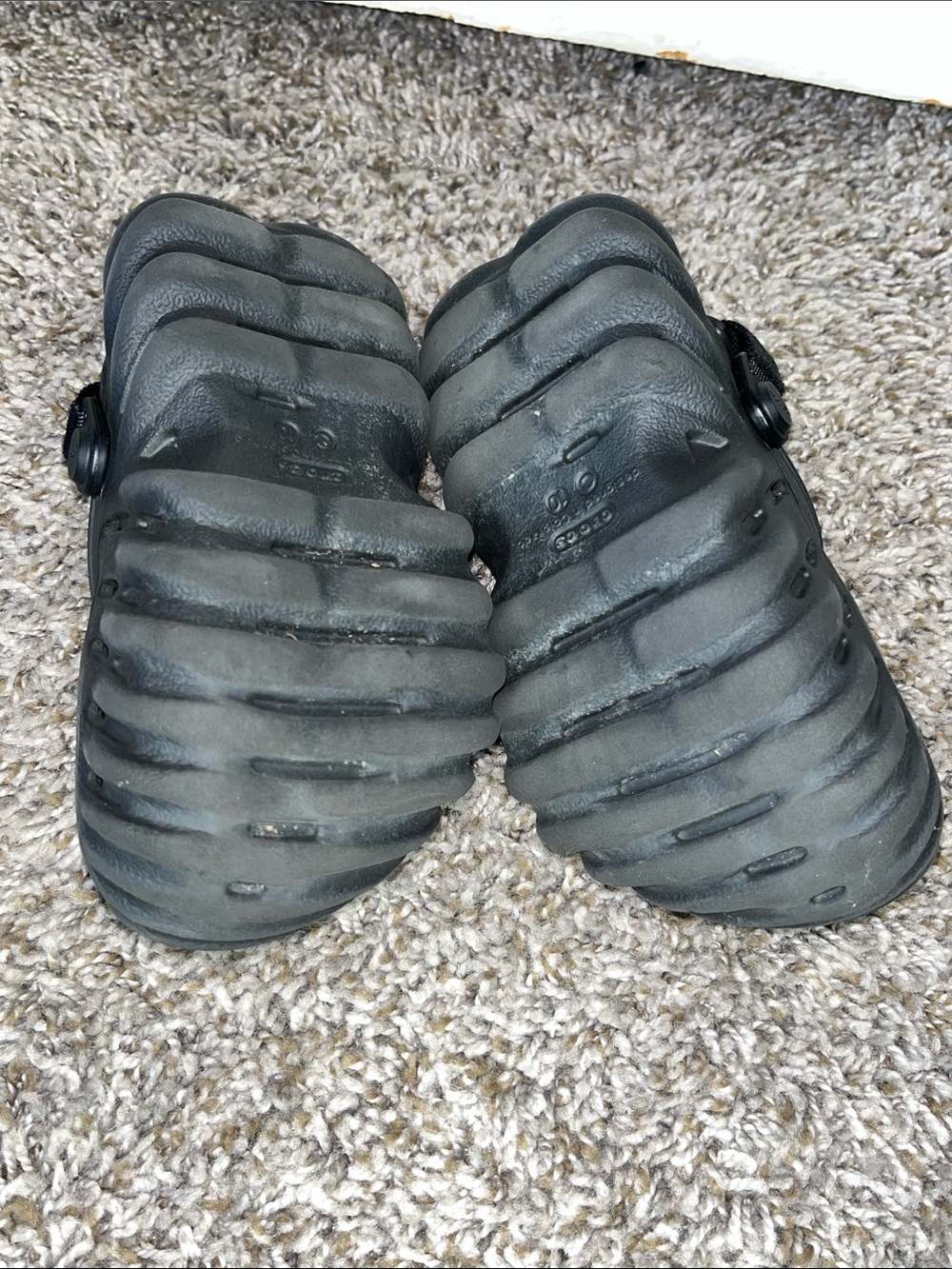 Crocs Echo Clogs - Picture 7 of 9